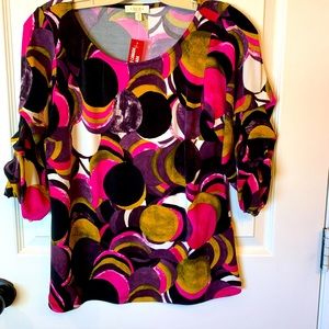 Laura petite top with ruffle 3/4 sleeve detail